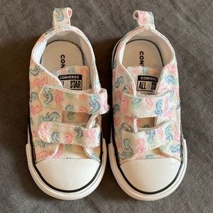 Converse Toddler Velcro Shoes Size 6